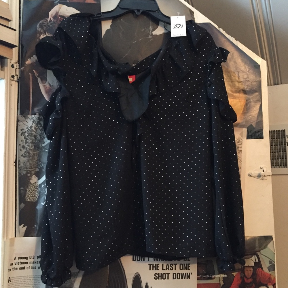 NWT BLACK EDGY DISTRESSED SHIRT MS. Selfridge US 4